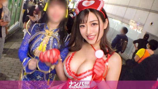 【渋谷ハロウィン2021】二人組コスプレ美女をナンパ成功！ 小梅えな-0